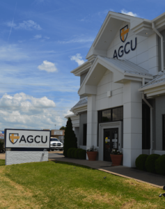 Picture of the external facade of AGCU's branch location on Independence in Springfield, MO